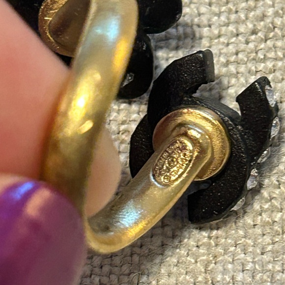 Chanel costume flower ring size 6 1/2-7 - Picture 2 of 12